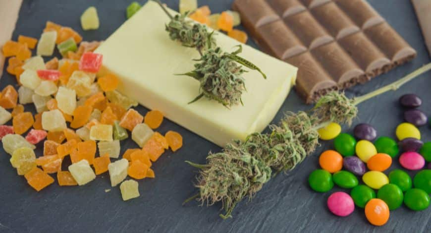 Cannabis edibles provide a discreet way to enjoy weed without attracting judgemental eyes. 