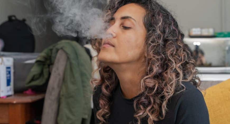 When choosing between eating edibles vs smoking, it's important to understand their distinct effects on your health.