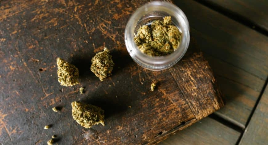 Apple Fritter strain THC level usually falls around the 22% to 28% range, which is why it’s considered one of the strongest hybrids out there.