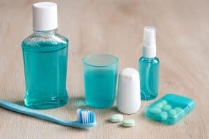 8 Quick and Easy Ways to Freshen Up After Your Cannabis Sesh - Mouthwash and Breath Fresheners
